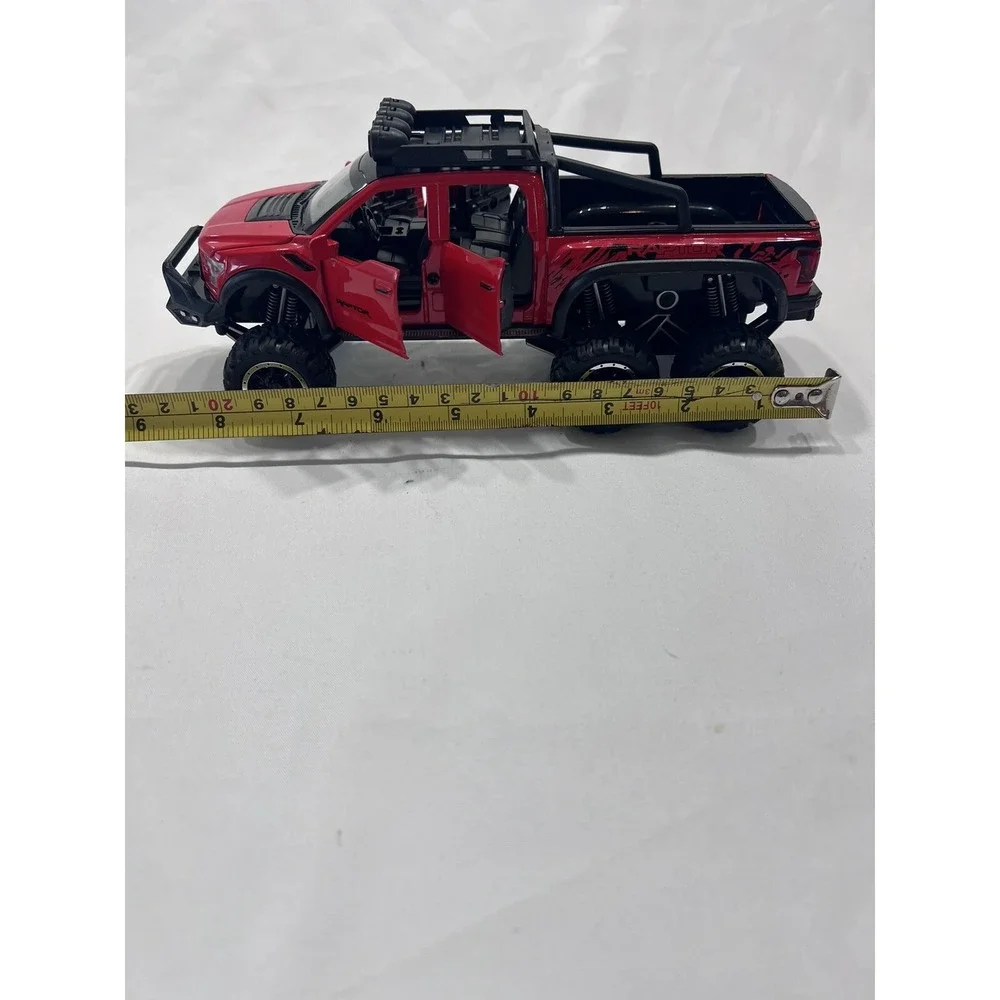 Durable Ford BEAST Raptor F-150  Off Road Pullback 1:24 Die LIGHTS+SOUNDS pickup